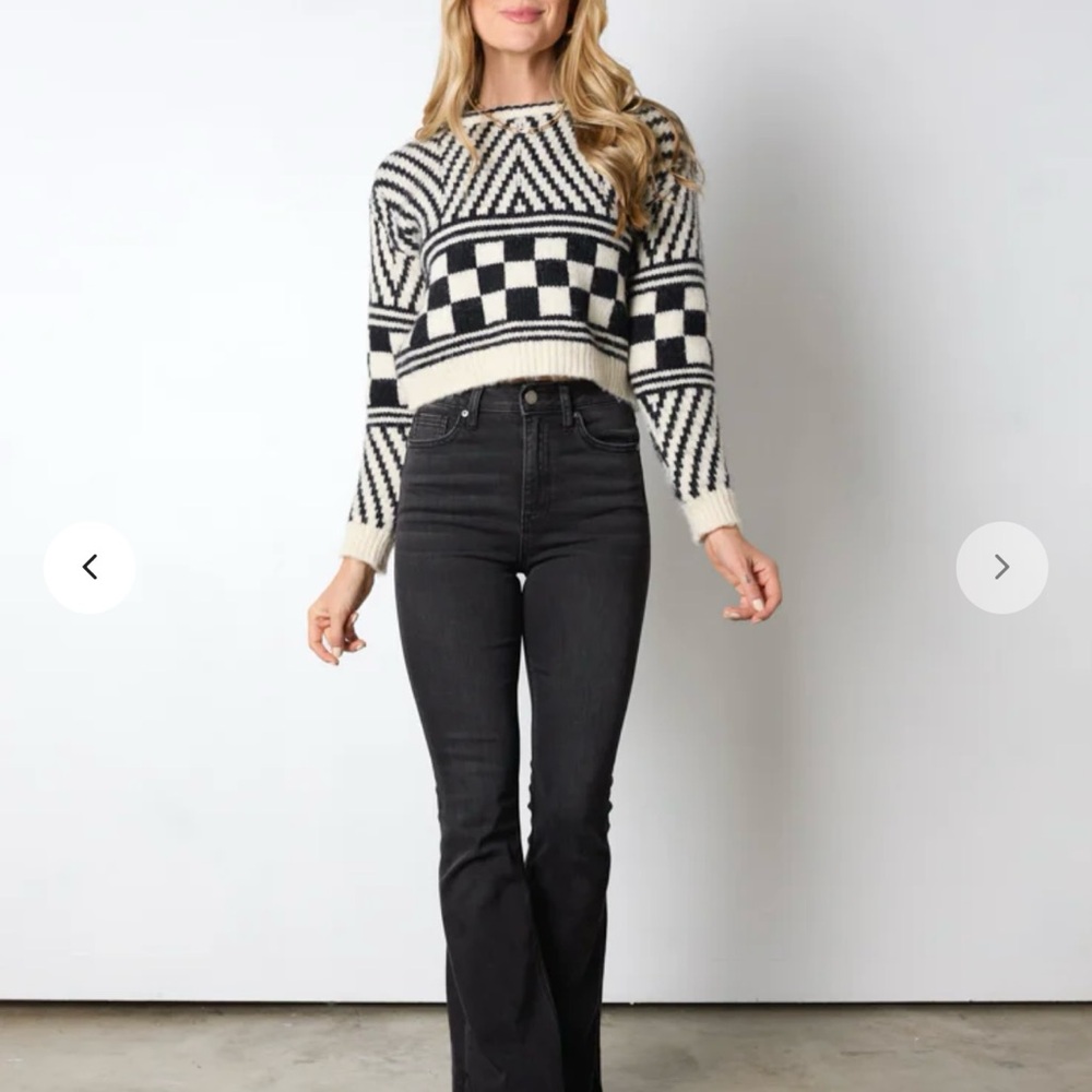 NWT Vestique Boutique Drop Shoulder Cropped Sweater Size Small - Picture 4 of 10